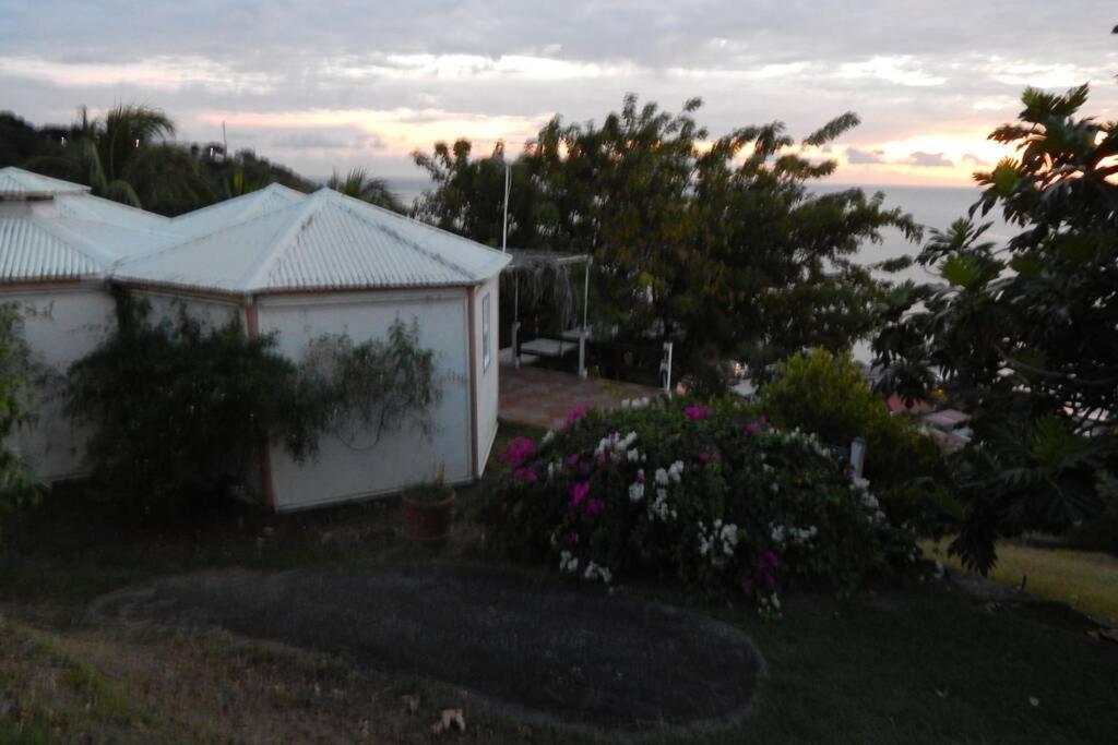 ル・カルベ Le Morne Charlotteヴィラ エクステリア 写真